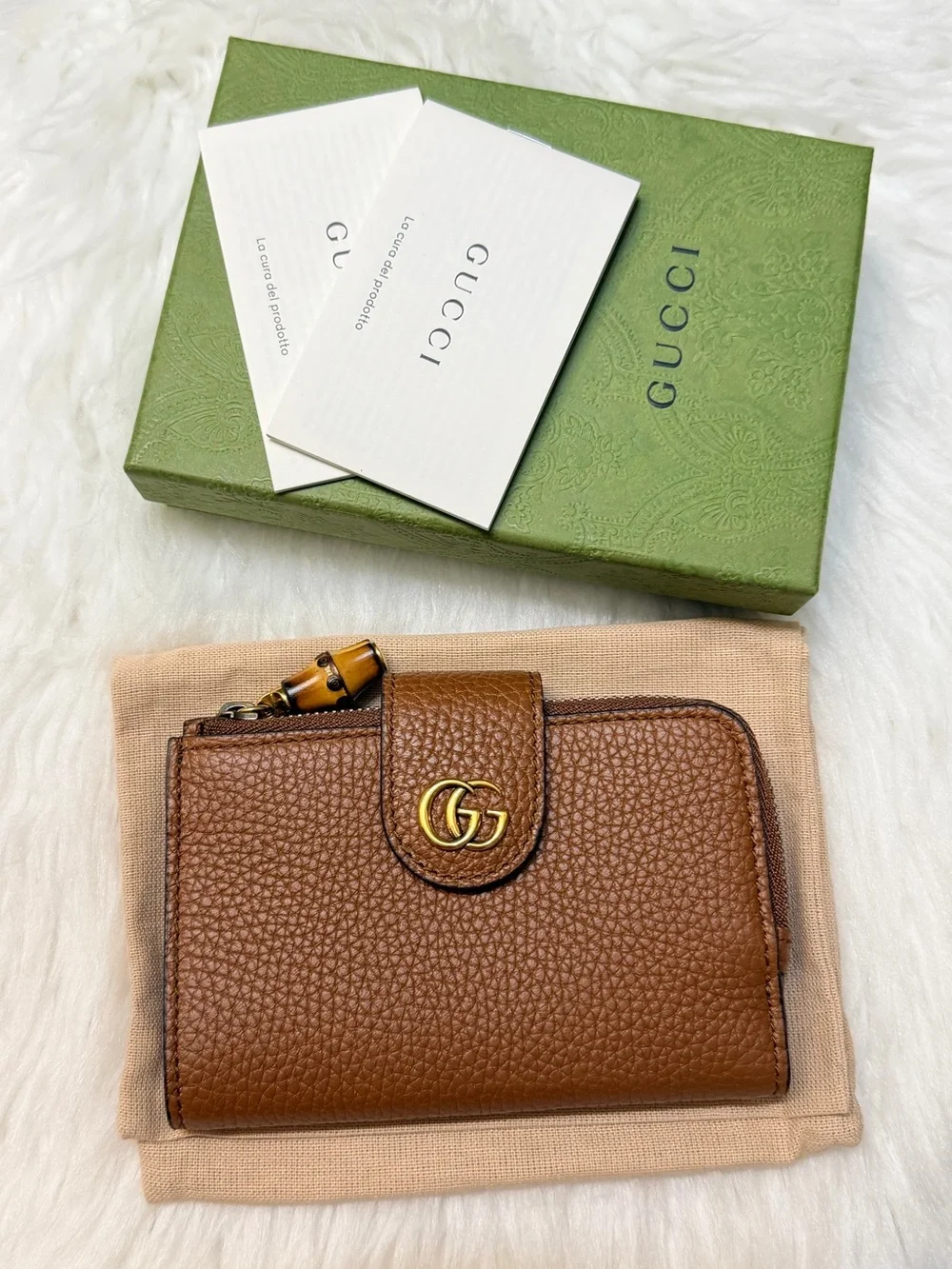SOLD‼️Gucci GG Bamboo Grained Leather Bifold Compact Wallet - Picture 9 of 14